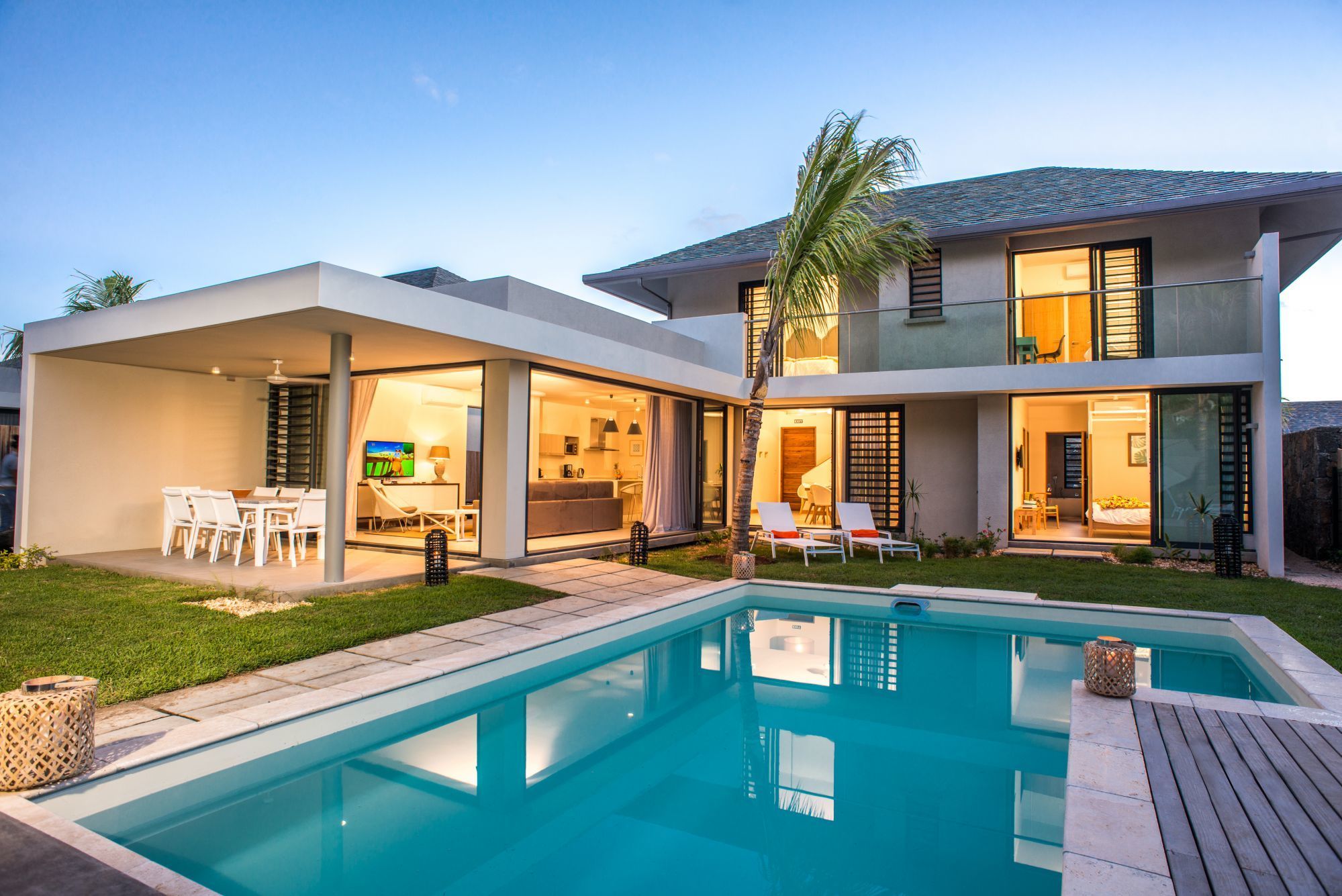 MJ Holidays Mauritius - Swimming Pool